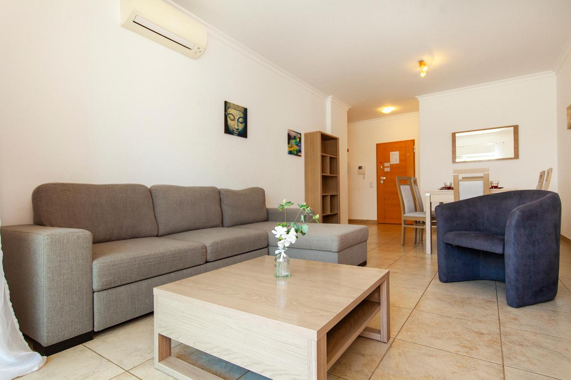 A05 - Luxury 1 Bed Fully Equipped With Pool *
