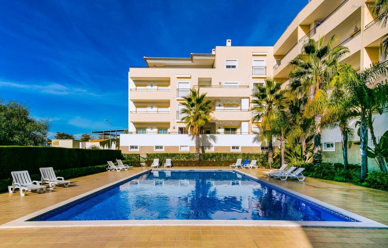 A05 - Luxury 1 Bed Fully Equipped With Pool Lagos